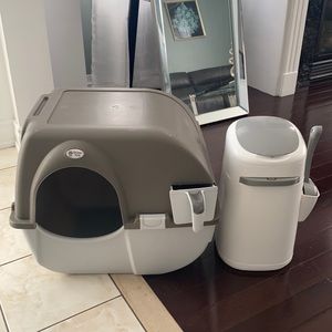 Self cleaning litter box and smell proof garbage